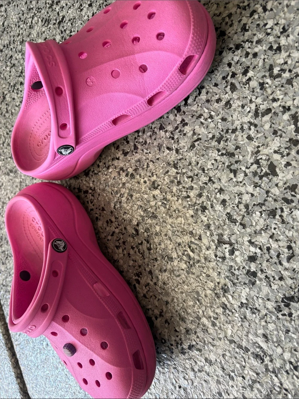 CROCS Kids Classic Clog in Hot Pink